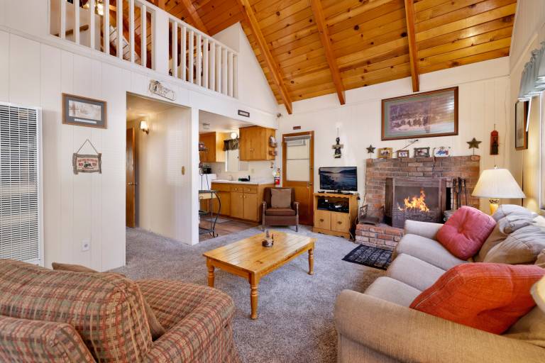 Cabin with BBQ, jacuzzi & terrace | Mountain view — photo 3