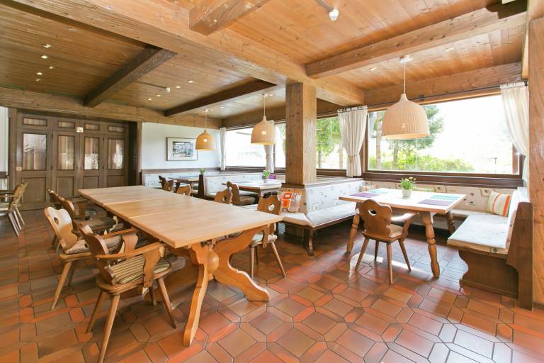 Vacation home with yard, sauna & BBQ | Nature view | Pet-friendly — photo 3