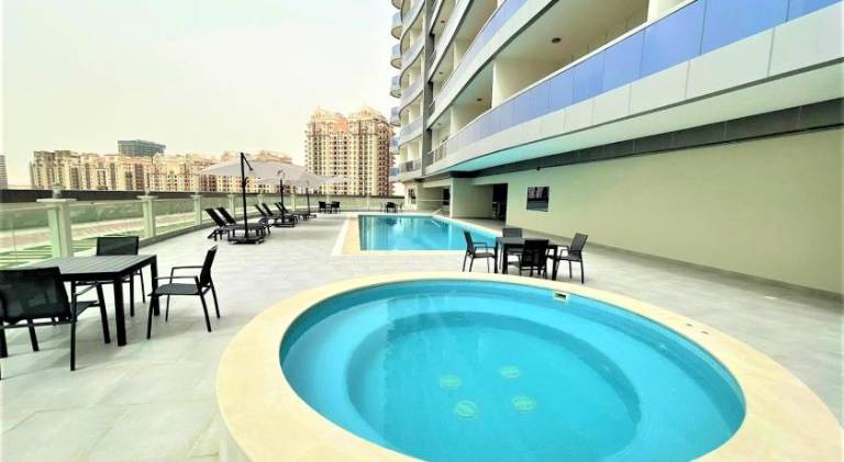 Apartment with patio, jacuzzi & private pool — photo 4