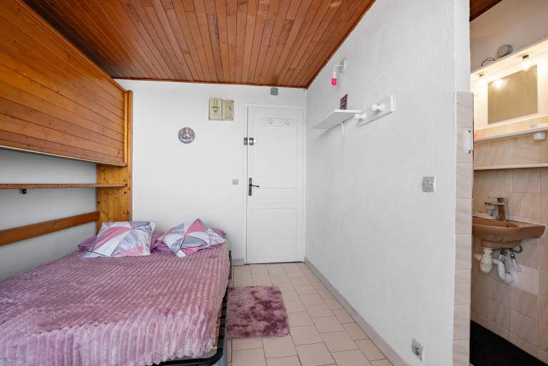 Cabanon "Jeux de boules 3" with Sea View — photo 4