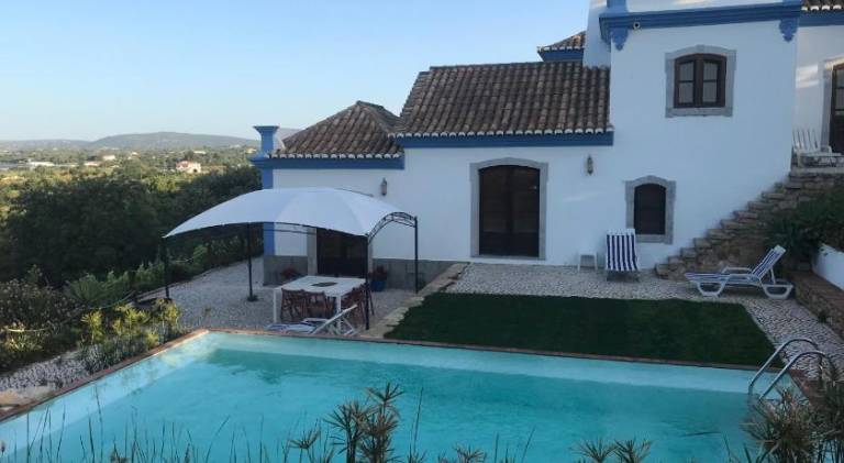 Villa with pool | Pet-friendly — photo 2