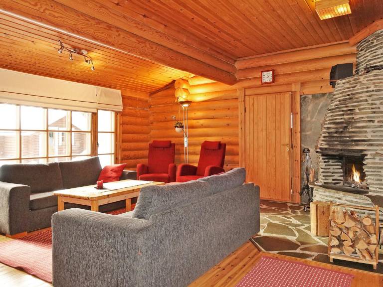 Vacation home with terrace & sauna — photo 2