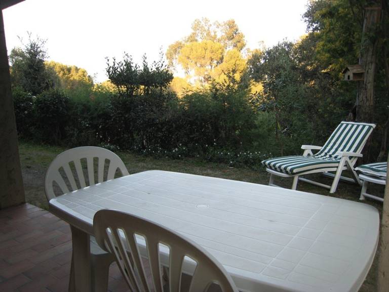 Ground Floor Villa with Terrace, Garden, and Parking in Super Cavalaire — photo 2