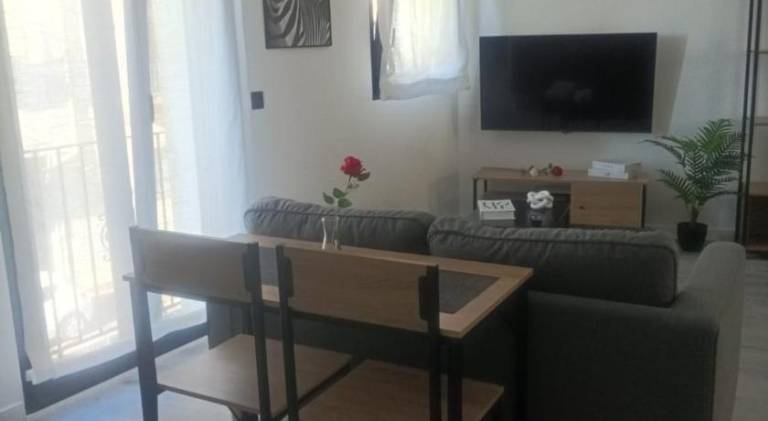 Apartment with hot tub — photo 3