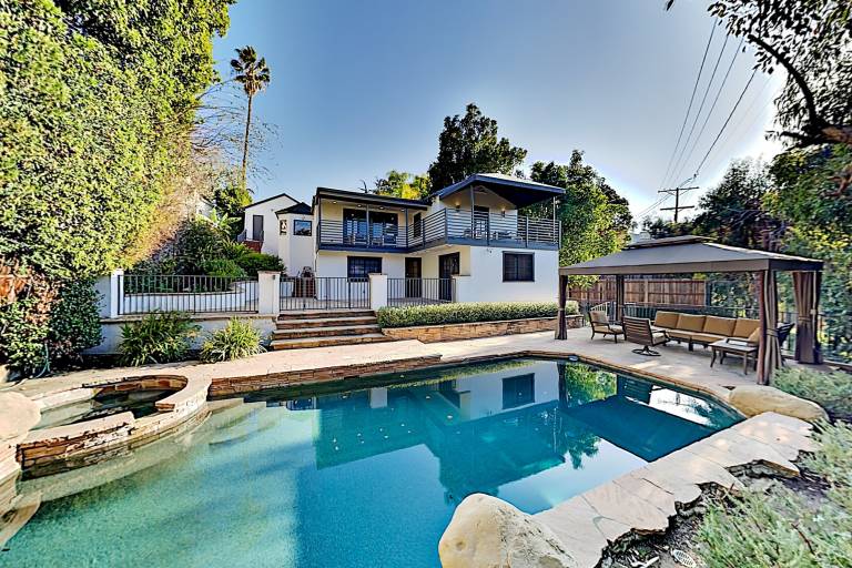 Superb SoCal Living Heated Pool & Spa