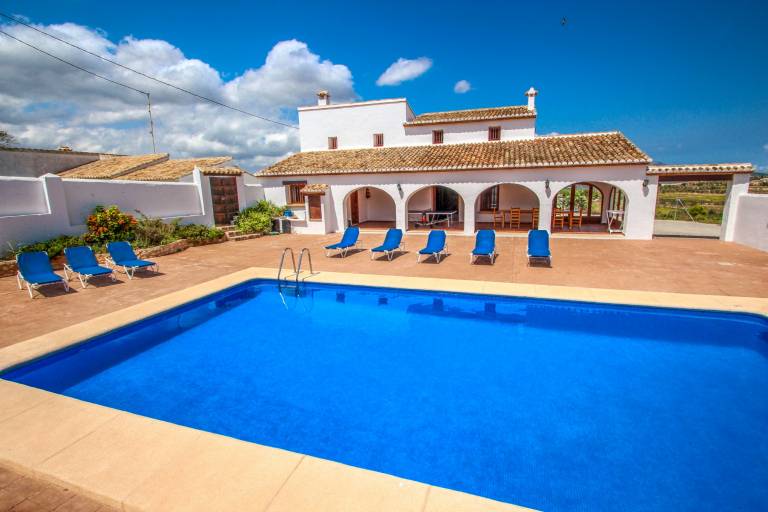 Villa with private pool, barbecue & yard | Suitable for remote work — photo 3