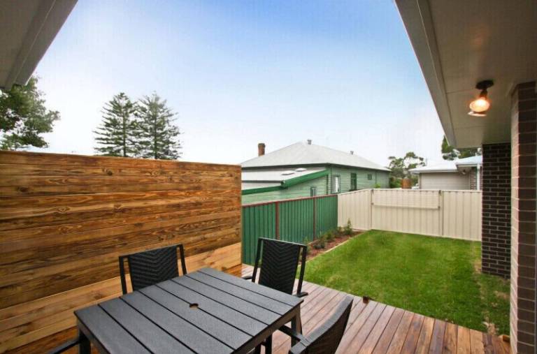 Villa Warners Bay