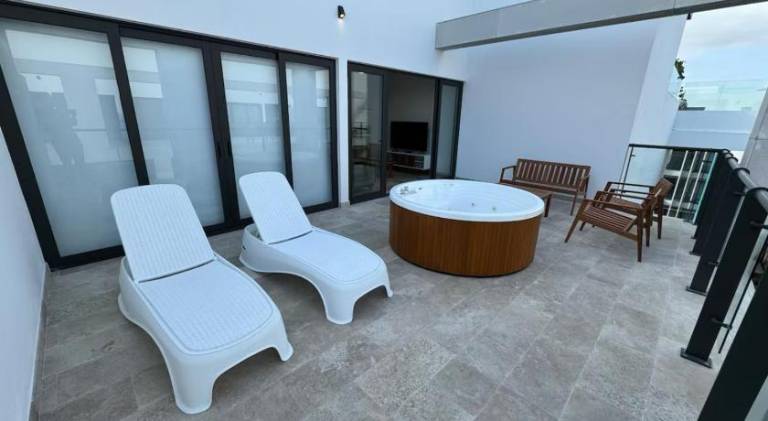 Rental apartment with jacuzzi & pool in Playa del Carmen