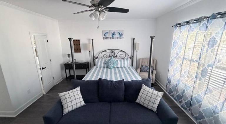 Spacious house | Pets allowed in Miramar, FL