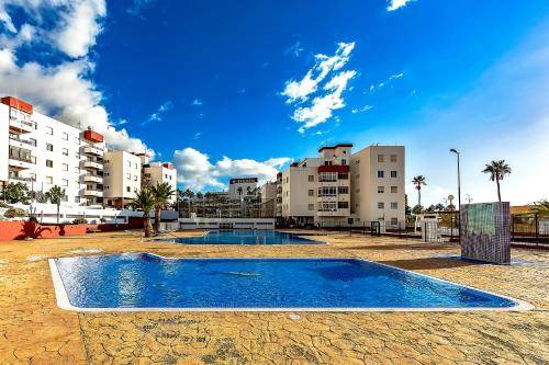 Rental apartment with barbeque, patio & pool | Close to the beach | Pets allowed — photo 4
