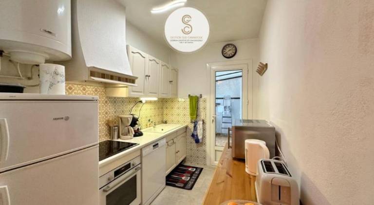 Apartment with terrace — photo 4