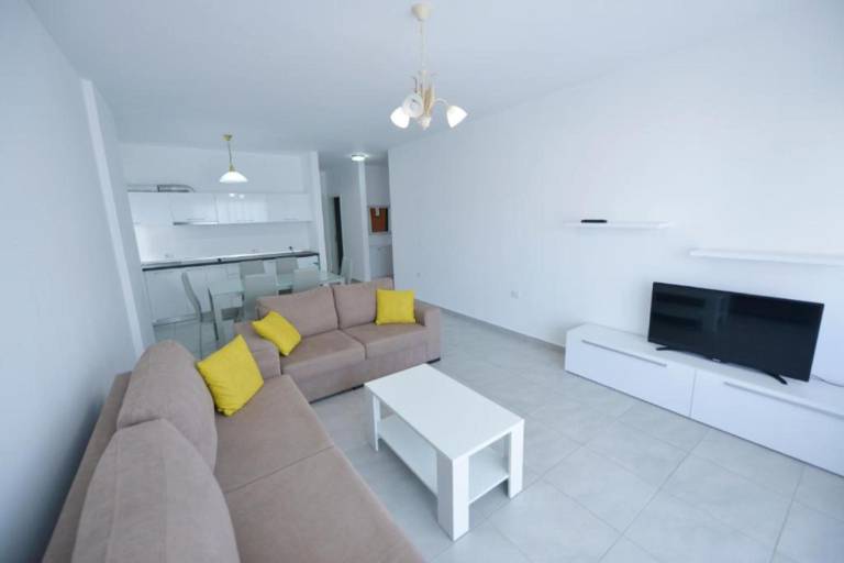Serviced apartment with terrace & yard in Sarandë