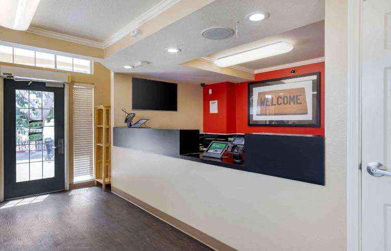 Extended Stay America Suites - Los Angeles - LAX Airport - El Segundo — photo 4