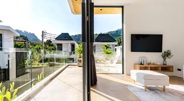 Villa with pool — photo 3