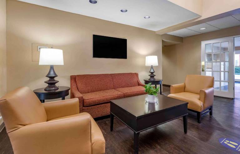 Extended Stay America Select Suites - Orlando - Lake Mary - 1040 Greenwood Blvd — photo 2