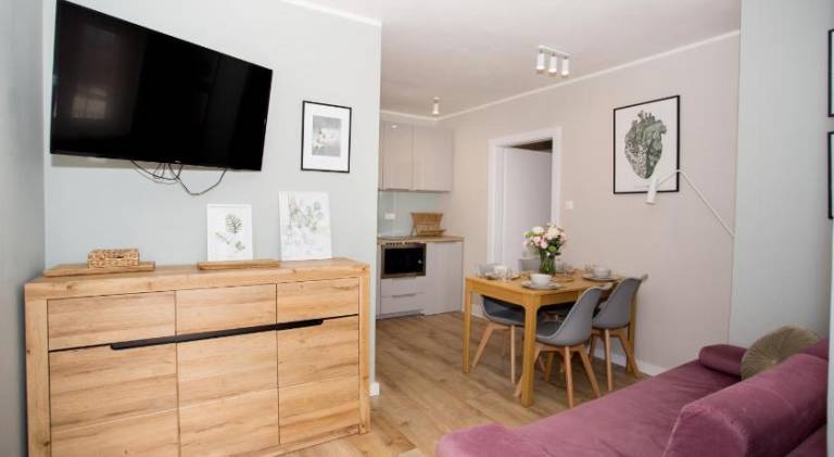 Rental apartment with patio & yard in Ustka