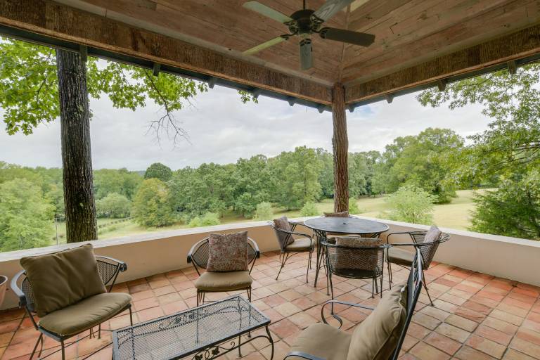 Views & Trails Horse Farm Home in Campobello