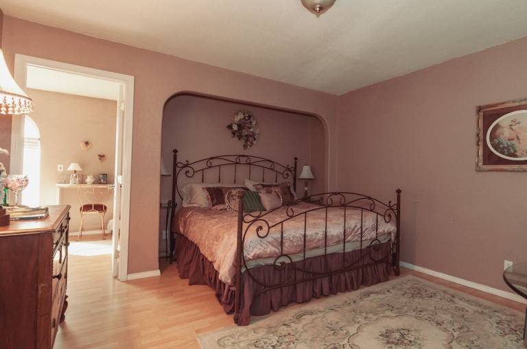 Bed and breakfast  Yelm