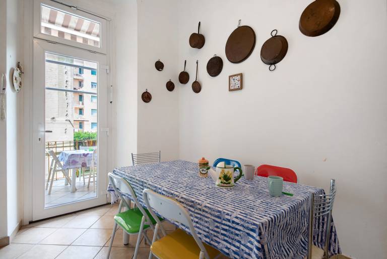 Beautiful apartment with fast internet & patio | Garden view | Close to the beach | Pets allowed — photo 5