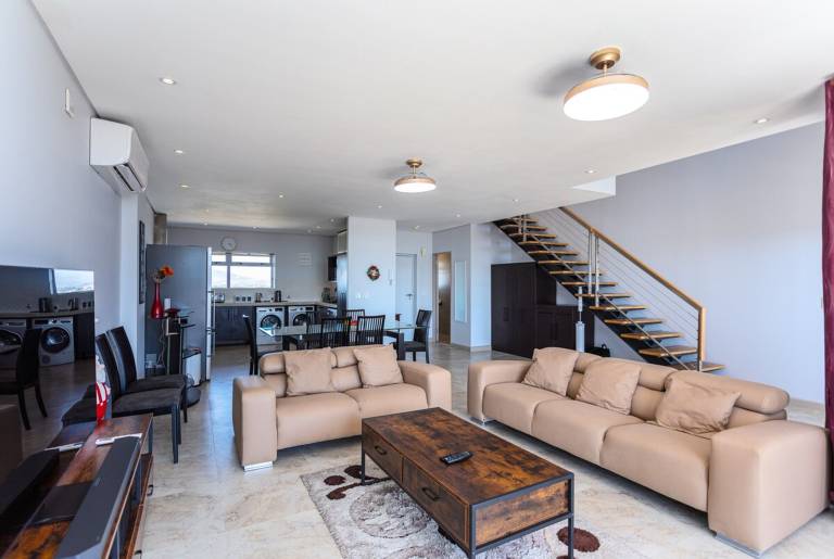 KnightsBridge 902E by CTHA