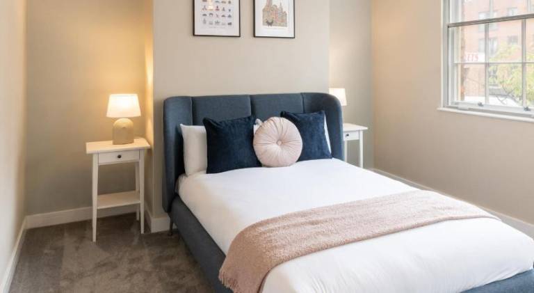 Beautiful holiday apartment | Near Liverpool Metropolitan Cathedral | Dogs allowed in Liverpool