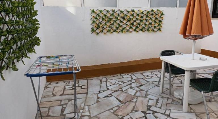 Holiday apartment with patio — photo 4