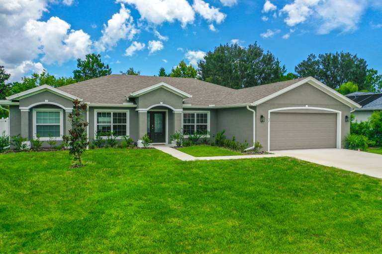 Family-friendly vacation home | Pet-friendly in Palm Coast, FL