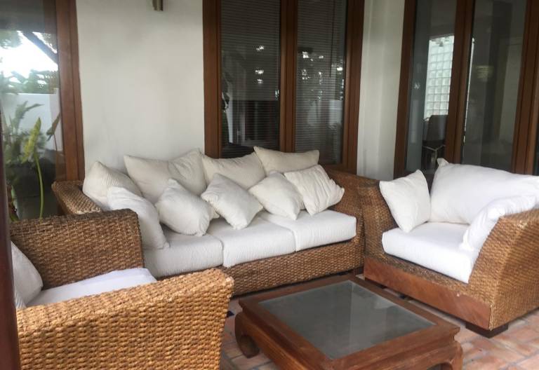 Family-oriented lovely villa with barbecue, jacuzzi & heated pool | Mountain view | Close to the beach | Pet-friendly — photo 5