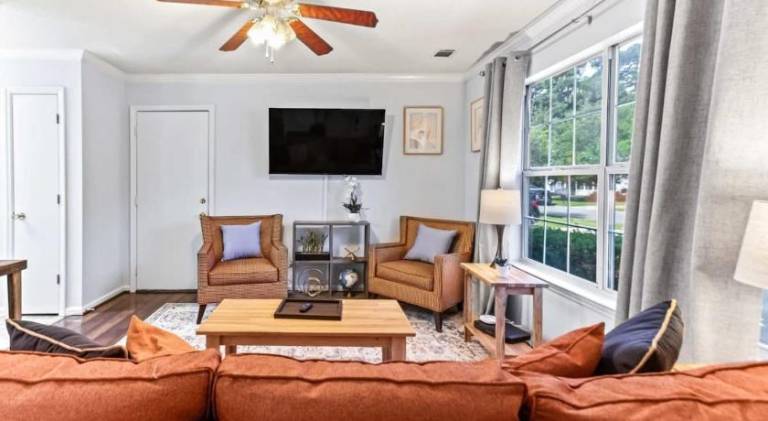 House | Pet-friendly in Savannah, GA