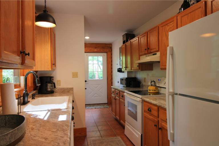 Fully equipped house with pool & hot tub | Pet-friendly — photo 2