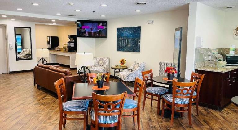 Quality Inn & Suites Prestonsburg next to Mountain Arts Center — photo 2