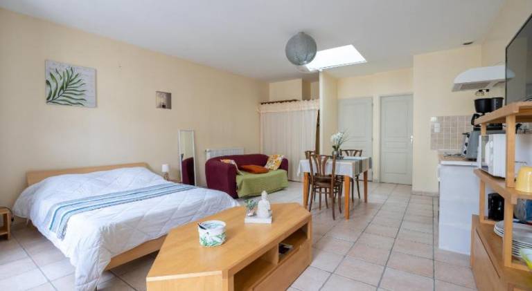 Apartment for 2 persons in Saintes