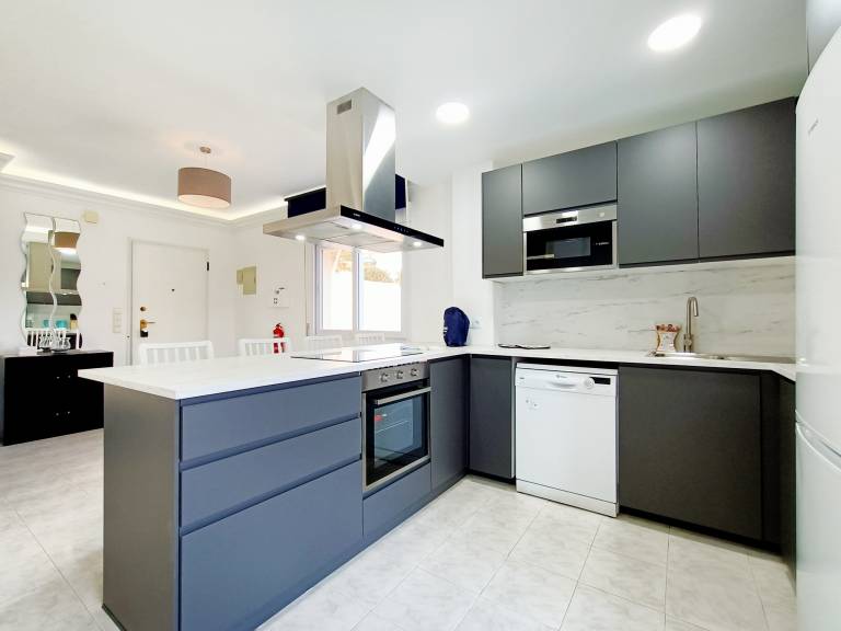 Fully equipped wonderful villa with yard, terrace & private pool | Beach nearby | Dogs allowed — photo 4