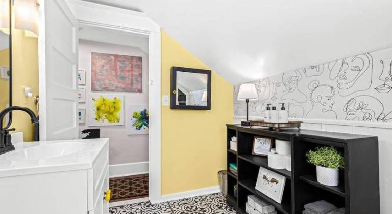 Eclectic Bungalow in the Heart of Royal Oak — photo 4