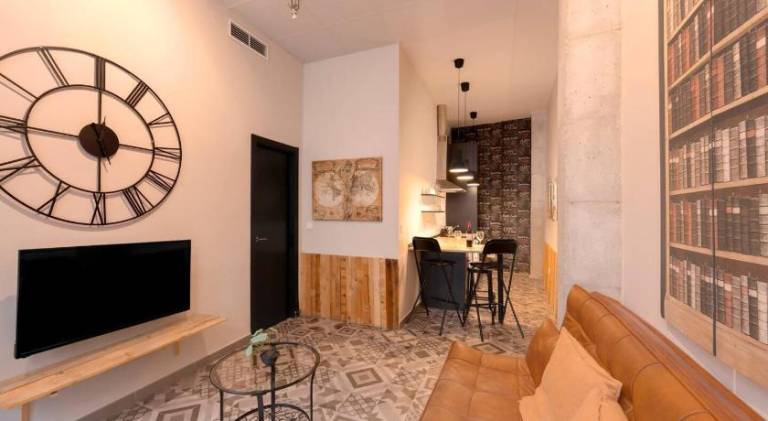 Apartment | Next to Alcazaba of Málaga | Good for workation | Dogs allowed — photo 2