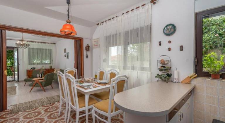 Unique Beachfront APT with Garden & Grill, near Trogir — photo 3