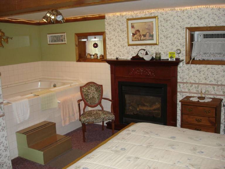 Spruce Moose Lodge and Cottages — photo 2