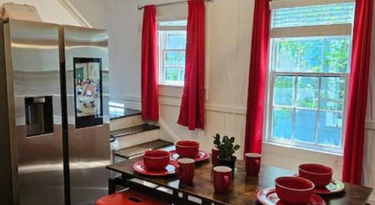 Apartment | Next to King Center for Nonviolent Social Change | Perfect for remote work | Dogs allowed — photo 2