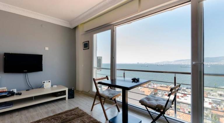 Windows On The Bay - izmir — photo 4