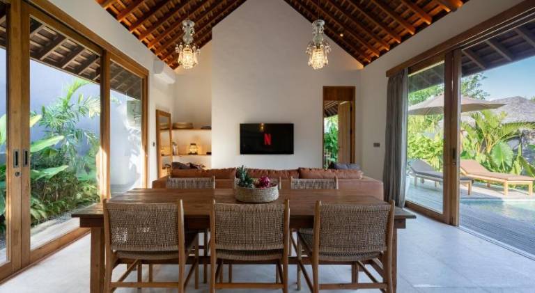 Villa with jacuzzi, patio & sauna — photo 5