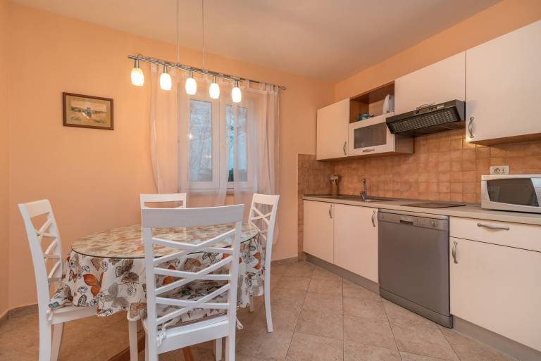 Child-friendly apartment with barbeque, pool & terrace | Pet-friendly — photo 2