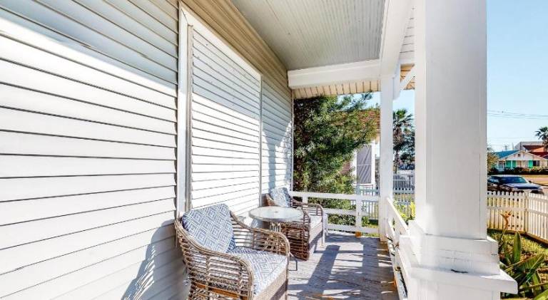Vacation home with terrace, pool & barbeque | Good for workation — photo 5