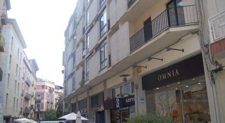 Apartment | Next to Girona Cathedral — photo 3