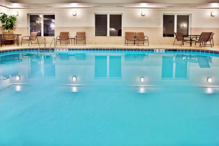Holiday Inn Express Hotel & Suites - Dubuque West By IHG — photo 4