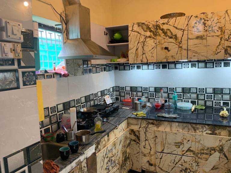 Ample villa with yard & grill | Pets allowed — photo 3