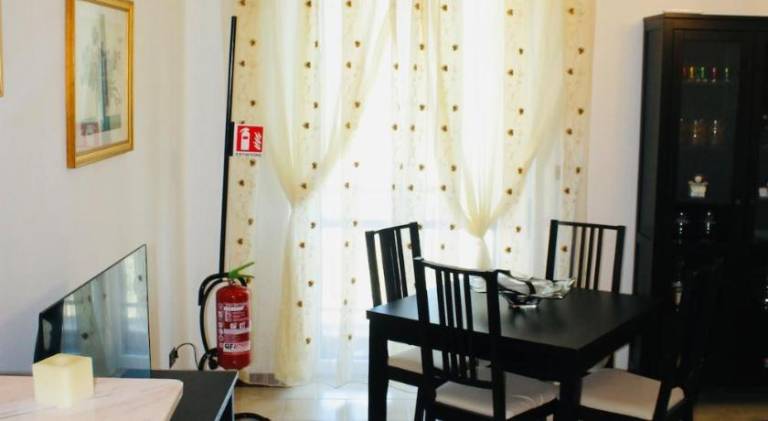 Fully equipped wonderful rental apartment with patio & barbeque | Good for workation | Pets are welcome — photo 3