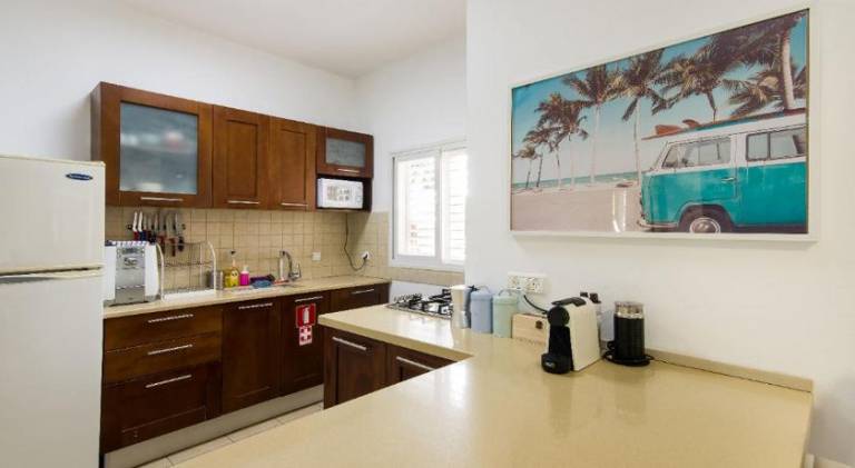 Apartment with jacuzzi, BBQ & patio — photo 2