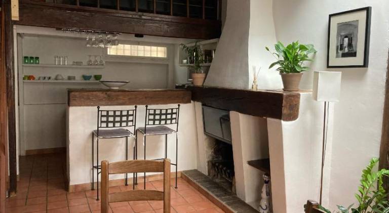 Holiday apartment with 2 rooms for 4 persons in Meyreuil