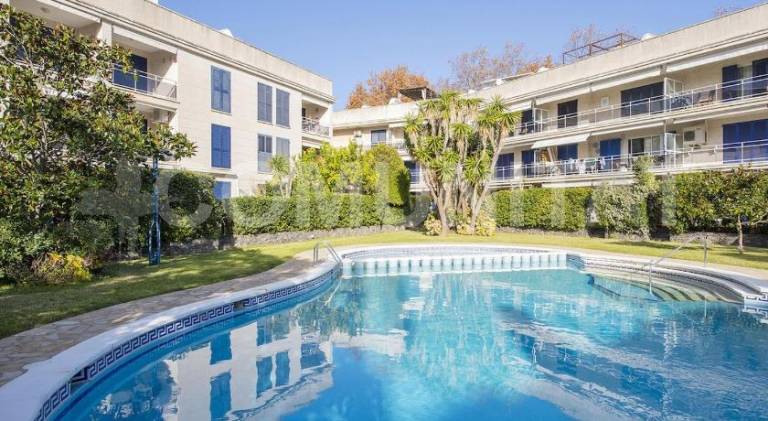 Apartamento con piscina y aparcamiento en Playa de Aro in Castell-Platja d'Aro