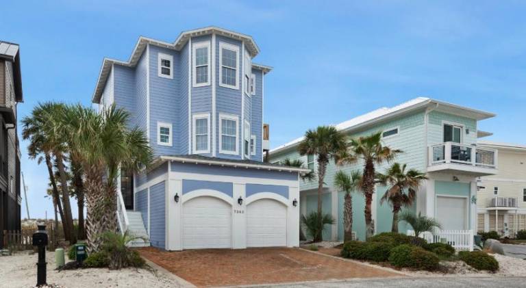 Vacation home with pool in Pensacola, FL